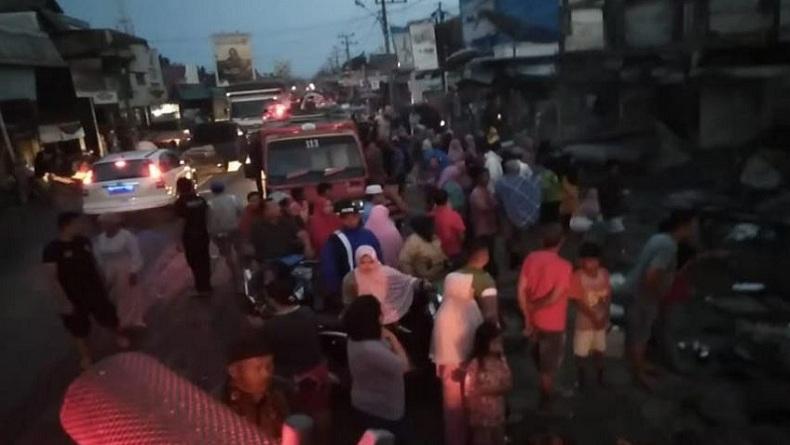 Kebakaran Pasar Kambang Di Pesisir Selatan Sumbar Kerugian Capai Rp6 1