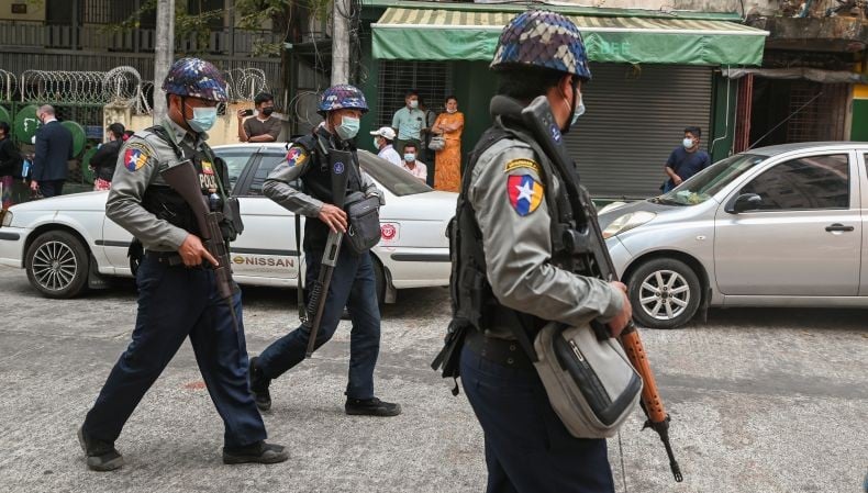 Brutal, Pasukan Junta Myanmar Tembak Mati 11 Warga di Lapangan lalu Bakar Jasadnya