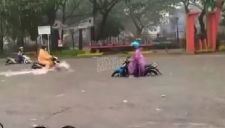 Semarang Kembali Terendam Banjir, Netizen Heboh di Media Sosial