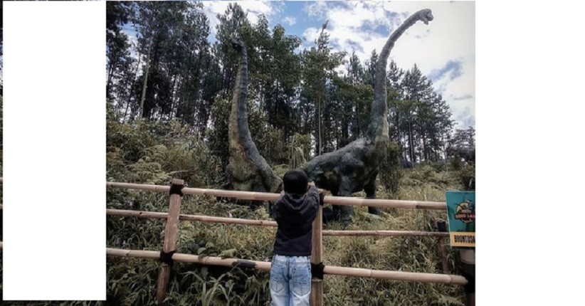 Taman dinosaurus purbalingga