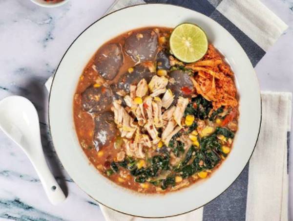 Kapurung Salah Satu Makanan Khas Toraja Terenak (Foto: IG @mamaettty)