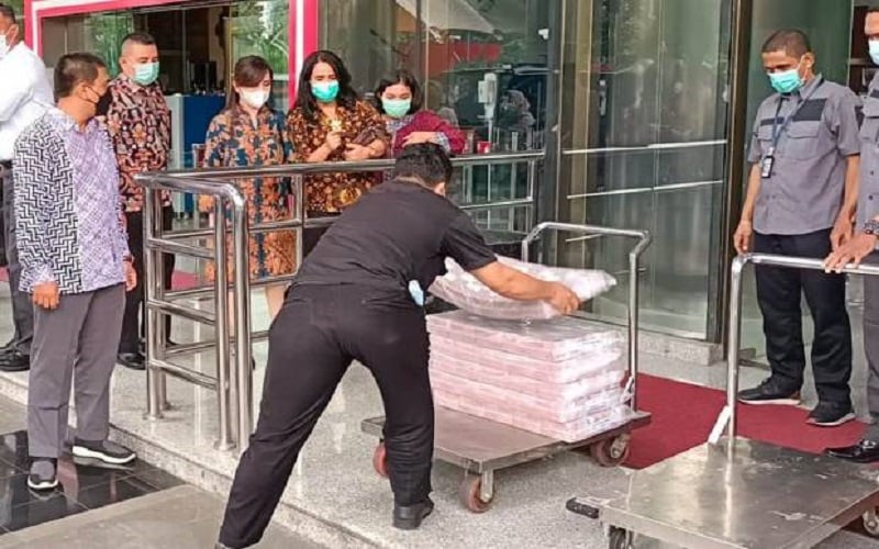 title Kasus Edhy Prabowo, KPK Sita Uang Rp52,3 Miliar dari Para Eksportir Benih Lobster Kasus Edhy Prabowo, KPK Sita Uang Rp52,3 Miliar dari Para Eksportir Benih Lobster