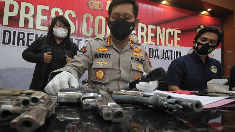 Polisi Tangkap KD karena Jual Narkoba dan Senjata Api Ilegal - Bagian 2