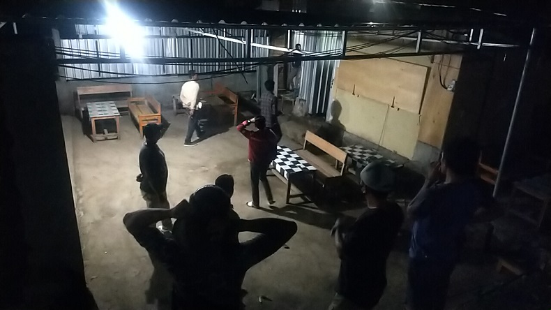 Pemilik Kafe di Bima Todongkan Pistol ke Warga karena Ditegur Buka Hiburan Malam