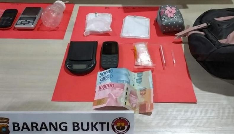 Suami Istri di Bangka Selatan Jadi Pengedar Narkoba, Polisi Sita 24 Paket Sabu