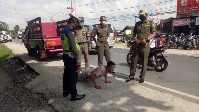 Operasi Disiplin Prokes, 24 Warga Pringsewu Dihukum Tak Pakai Masker