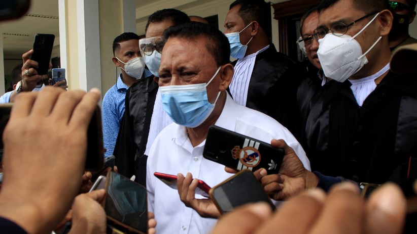 Divonis Tidak Bersalah, Mantan Wali Kota Kupang Bebas dari Tahanan - Bagian 2