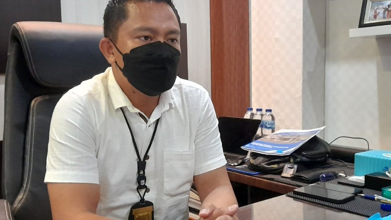 title Dituduh Selingkuh, THL di Rumah Sakit Dianiaya, Kepala Dibenturkan di Dinding Dituduh Selingkuh, THL di Rumah Sakit Dianiaya, Kepala Dibenturkan di Dinding
