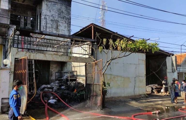 Kebakaran Toko Plastik di Semarang, 1 Orang Tewas