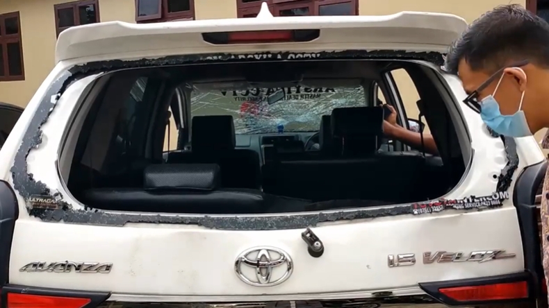 Ini Penampakan Mobil Pengusaha CCTV di Pariaman yang Diremuk Warga
