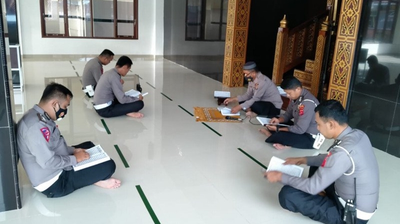Masya Allah, Personel Polres Agam Setiap Hari Tadarus Alquran