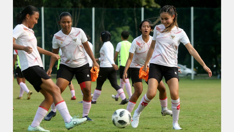 Gocekan Sabreena Dressler Bikin Gagal Fokus, Intip Permainannya saat Laga Uji Coba - Bagian 4