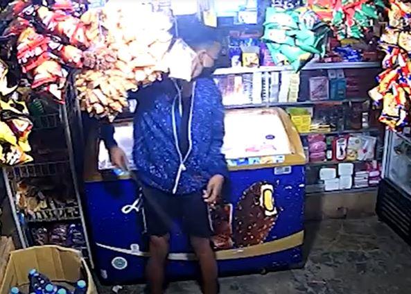 Ancam Korban, Pencuri Bersajam di Makassar Gasak Uang Ratusan Ribu Rupiah