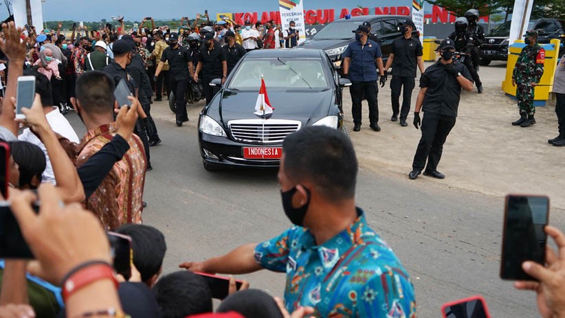 Antusiasme Masyarakat Sambut Kedatangan Presiden Jokowi Berkunjung ke Sulsel - Bagian 2