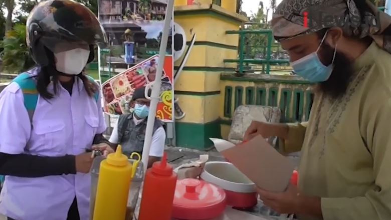 Bule Mualaf Jualan Kebab di Pangkalan Bun Tepis Ditangkap Imigrasi: Alhamdulillah Makin Laris