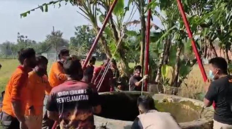 title Diduga Terpeleset saat Ambil Air, Warga Blora Tewas Tercebur Sumur Diduga Terpeleset saat Ambil Air, Warga Blora Tewas Tercebur Sumur