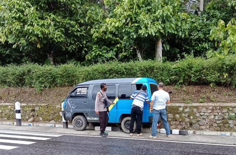 Alami Kecelakaan Lalu Lintas, Pasutri Ditangkap Polisi Mencuri Gabah