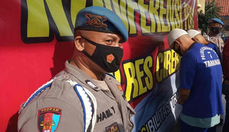 title Modus Baru, 2 Pelaku Gasak Uang dengan Cabut Listrik Mesin ATM Modus Baru, 2 Pelaku Gasak Uang dengan Cabut Listrik Mesin ATM