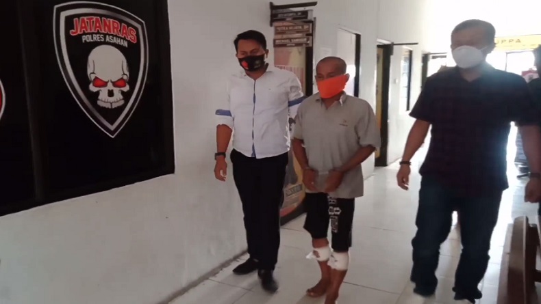 title 1 dari 2 Pelaku Pelemparan Truk yang Viral di Asahan Ditangkap Polisi 1 dari 2 Pelaku Pelemparan Truk yang Viral di Asahan Ditangkap Polisi