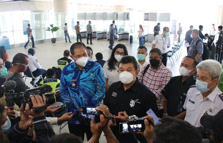 title PT Angkasa Pura I Uji Coba Penggunaan GeNose, Hanya 12 Menit Hasilnya Keluar PT Angkasa Pura I Uji Coba Penggunaan GeNose, Hanya 12 Menit Hasilnya Keluar