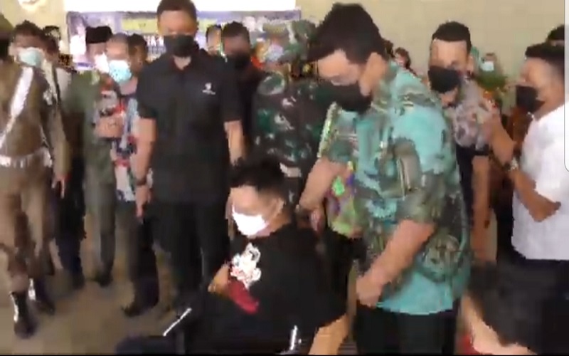 Wali Kota Medan Bobby Nasution Pantau Vaksinasi Penyandang Disabilitas dan Rohaniawan