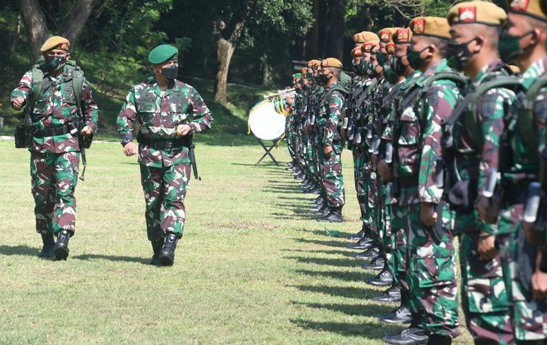   Pangdam IV/Diponegoro Bangga dengan Yonarmed 3/105 Tarik  