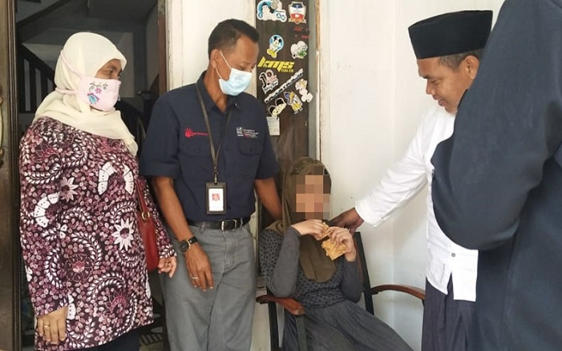 Usai Dipasung Tujuh Tahun, “R” Dievakuasi Balai Phala Martha Sukabumi