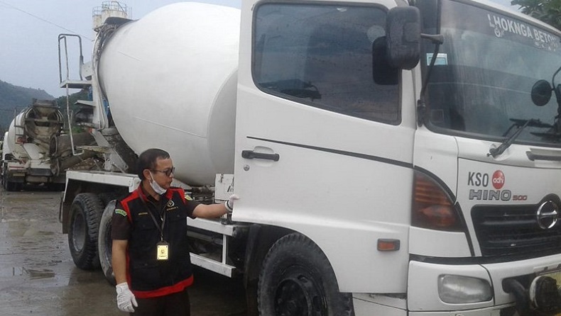 Kasus Dugaan Korupsi Jembatan Pangwa, 1 Unit Truk Molen Disita Kejari Pidie Jaya