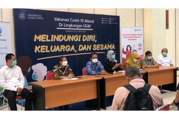 Baru Tercapai 24,47 Persen, Vaksinasi Covid-19 Pelayan Publik di DIY Perlu Dipercepat