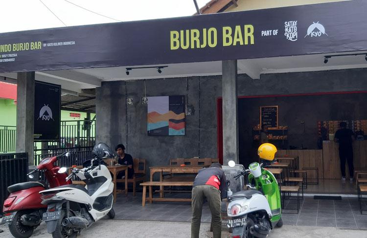 title Sukses Bintangi Ikatan Cinta, Arya Saloka Kembangkan Bisnis Kuliner di Yogyakarta Sukses Bintangi Ikatan Cinta, Arya Saloka Kembangkan Bisnis Kuliner di Yogyakarta