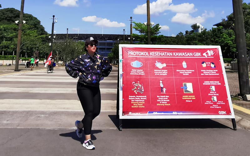 Kembali Dibuka, Warga Antusias Berolahraga di Kawasan Gelora Bung Karno - Bagian 3
