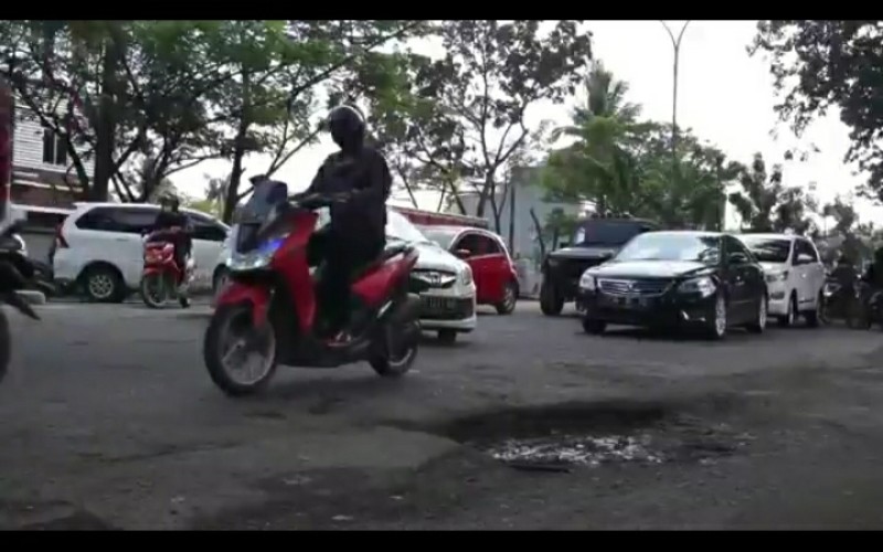 Jalan Nasional di Palembang Rusak, Ini Kata Ketua Komisi III