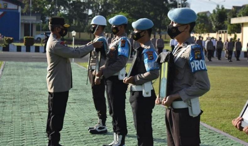 Curi Senpi hingga Disersi, 5 Polisi Anggota Polda Babel Dipecat