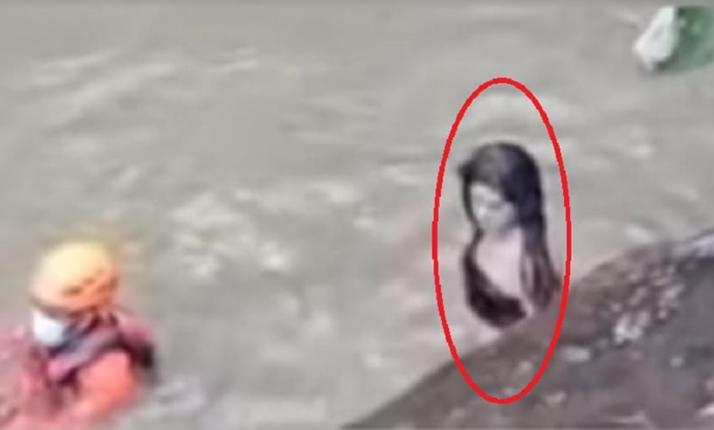 Terekam Kamera, Penampakan Perempuan Berambut Panjang di Sungai Tempat Kecelakaan