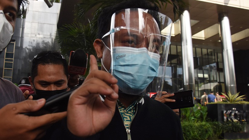 Plt Gubernur Sulsel Diperiksa KPK Terkait Dugaan Suap Nurdin Abdullah - Bagian 1