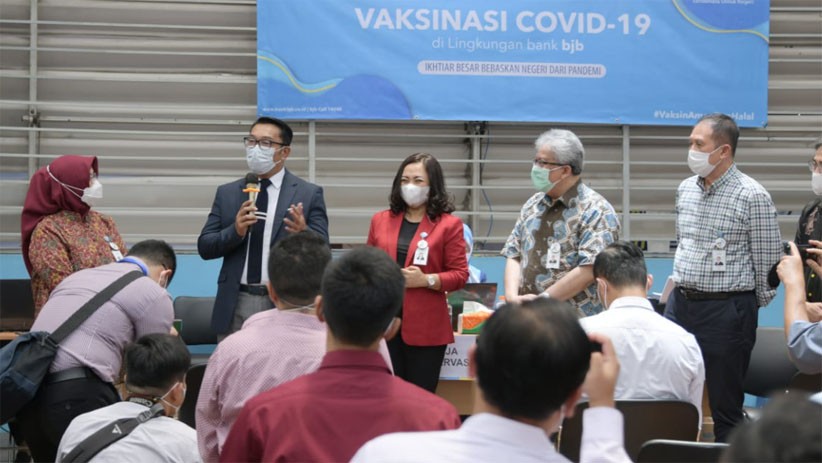 Gubernur Ridwan Kamil Tinjau Vaksinasi 3.300 Pegawai Bank - Bagian 3