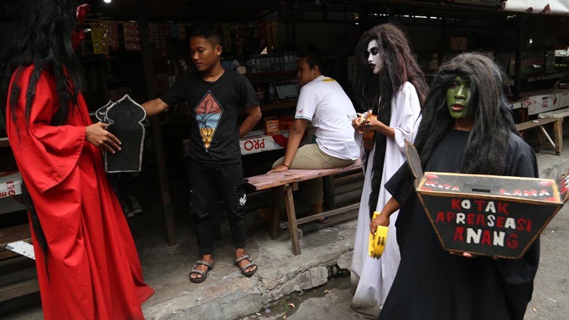 Penampakan 3 Hantu Hampiri Warga Sedang Makan di Surabaya, Pedagang Ketakutan - Bagian 2