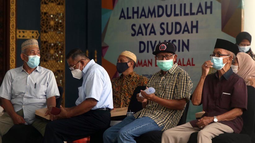 Jelang Ramadan, Ribuan Pengurus Masjid dan Musala Vaksinasi Covid-19 - Bagian 4
