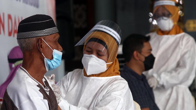Jelang Ramadan, Ribuan Pengurus Masjid dan Musala Vaksinasi Covid-19 - Bagian 2