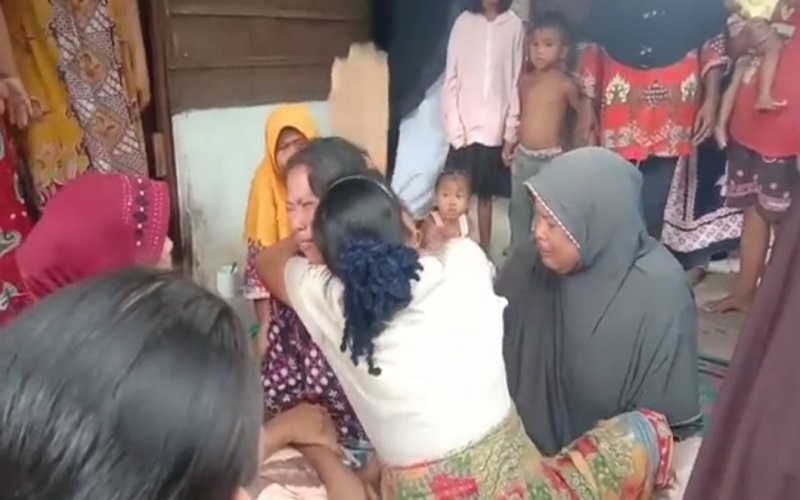 Selamat dari Maut, Pemilik Rumah Histeris dan Pingsan Melihat Rumahnya Terbakar