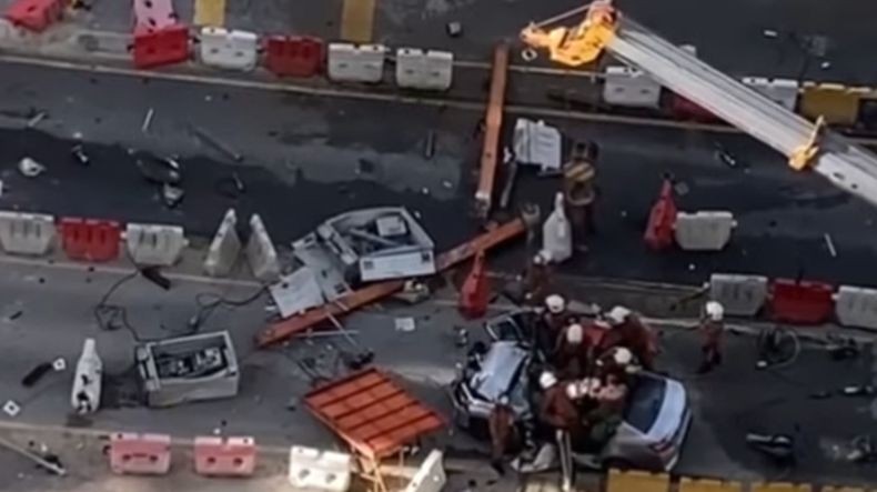 title Crane Proyek Jembatan Layang Ambruk, 3 Pekerja asal China Tewas Crane Proyek Jembatan Layang Ambruk, 3 Pekerja asal China Tewas
