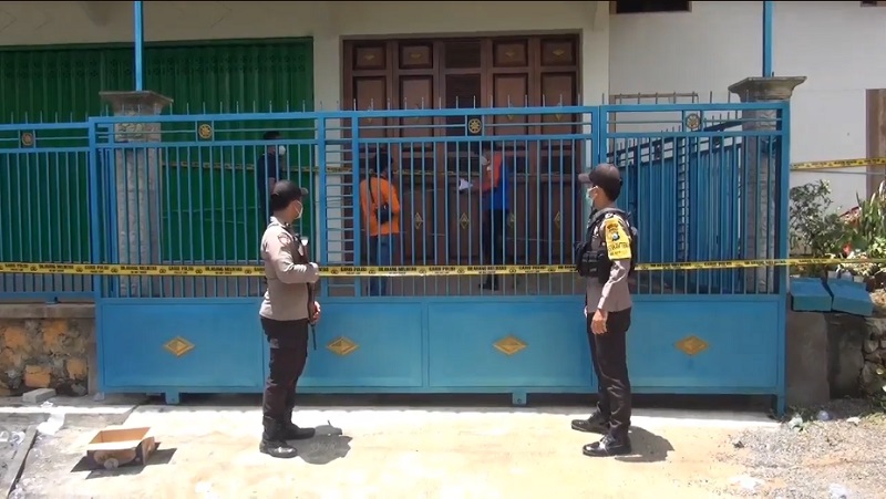 Pria di Malang Tewas Dibacok dan Dibakar, Pelaku Diduga Anak Kandung Korban 