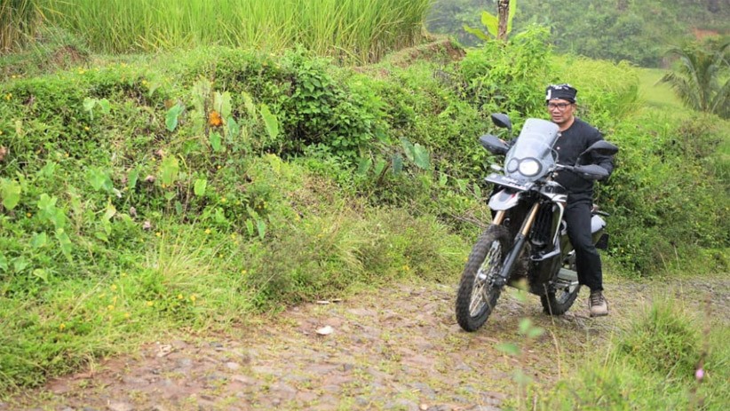 Blusukan Serap Aspirasi, Ridwan Kamil Naik Motor Temui Warga Kampung Adat Ciptagelar - Bagian 1