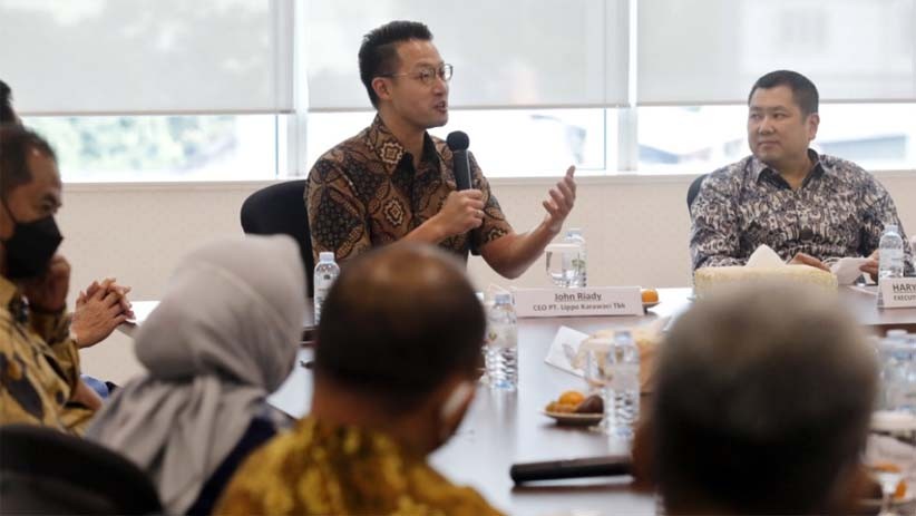 Hary Tanoesoedibjo Ajak John Riady Kunjungi Fasilitas MNC Group - Bagian 6