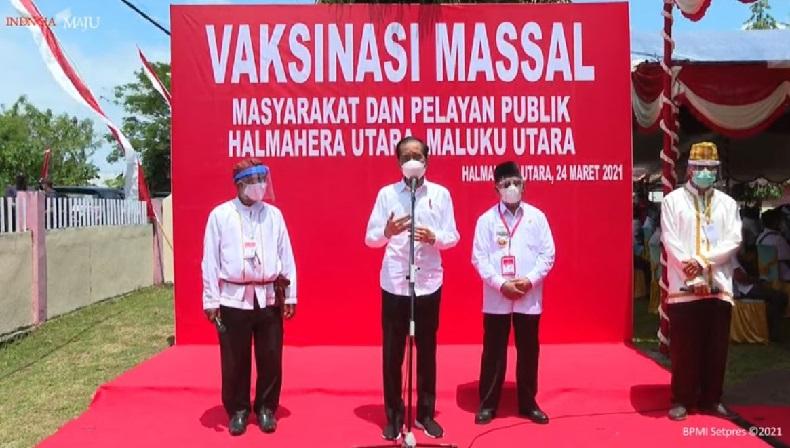 Kunker ke Kecamatan Kao Halmahera Utara, Presiden Jokowi Pastikan Vaksin Covid sampai ke Pelosok