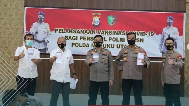 Polda Malut Gelar Vaksinasi Covid untuk Personel dan ASN, 61 Orang Disuntik