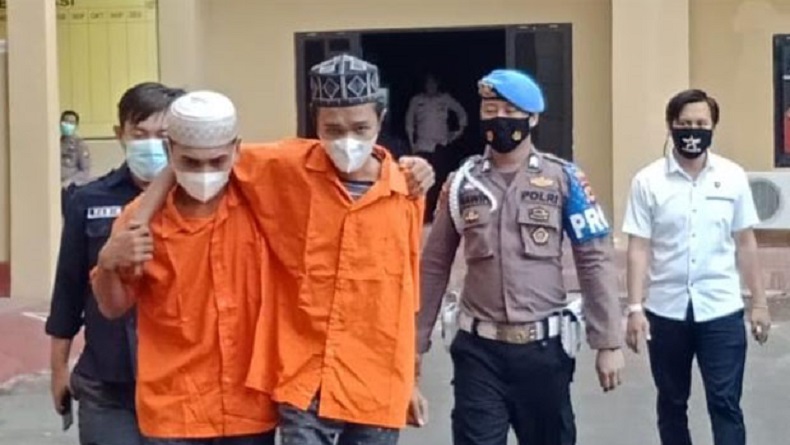 title Polisi Tangkap 2 Pencuri di Maros saat Maling Motor di Parkiran Polisi Tangkap 2 Pencuri di Maros saat Maling Motor di Parkiran