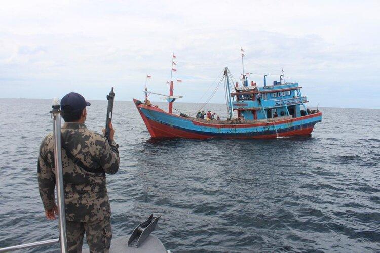 KKP Tertibkan 7 Kapal yang Melanggar Daerah Penangkapan Ikan di Selat Makassar
