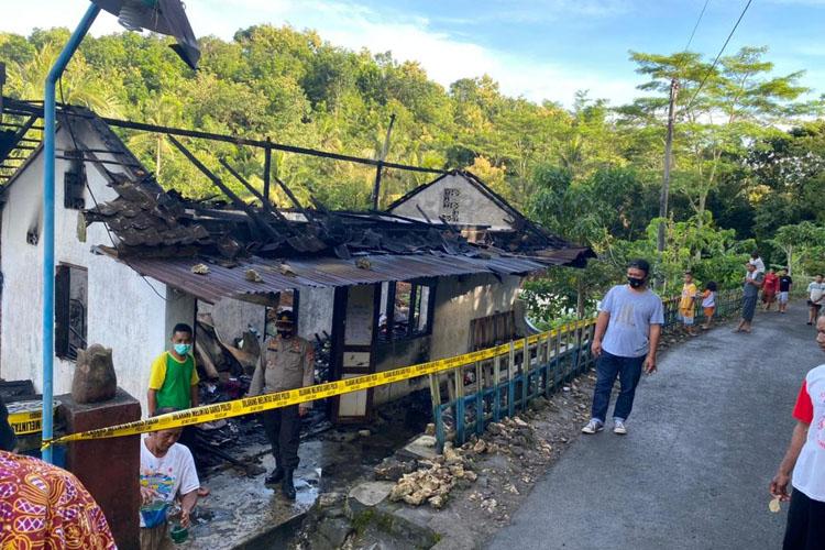 Gegara Kucing Warung Kelontong di Gunungkidul Ludes Terbakar