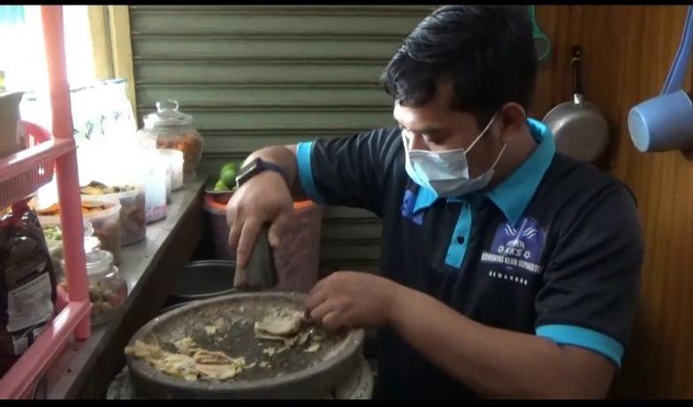  Kisah Pelatih Futsal Beralih Jualan Wedang Jahe, Omzet Jutaan Rupiah  